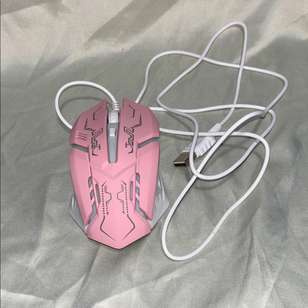 LVLUP Pro Gaming Mouse and Mousepad Set - Pink
